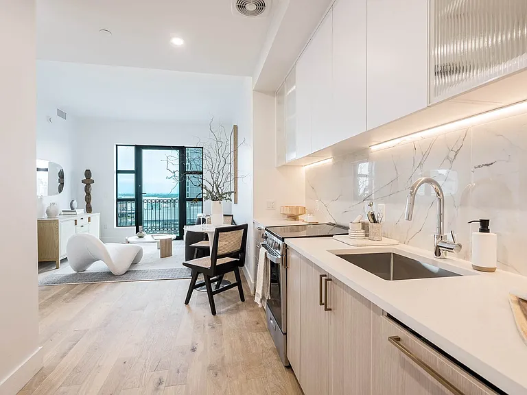 69 Adams St #22M — Photo 2