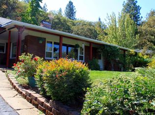1887 Vivian St, Medford, OR 97501