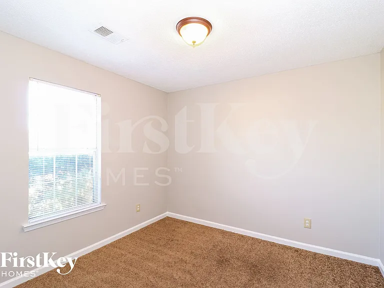 6911 Lagrange Cir S — Photo 12