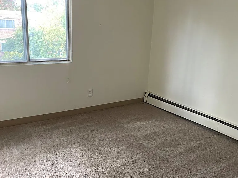 2655 Colfax Ave S — Photo 14