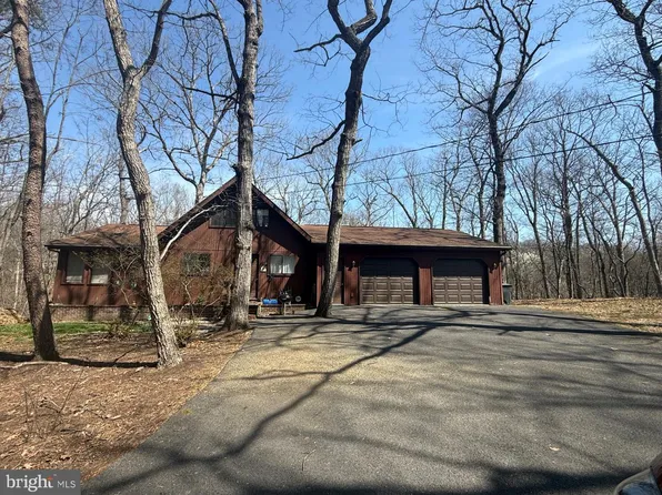 313 Mild Winter Rd, Hedgesville, WV 25427