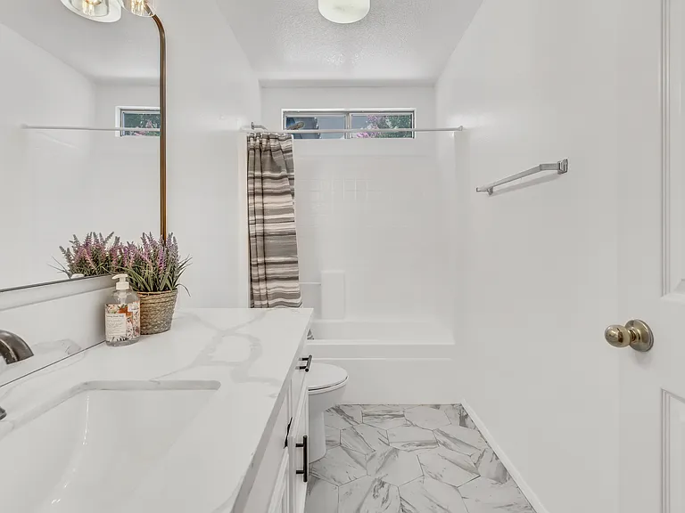 7642 Northrop Dr — Photo 64