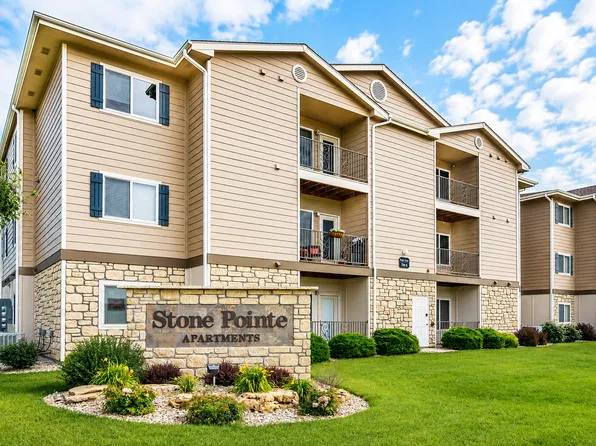 Stone Pointe