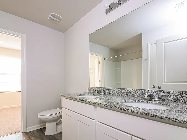 2400 Harbor Cv SW — Photo 9