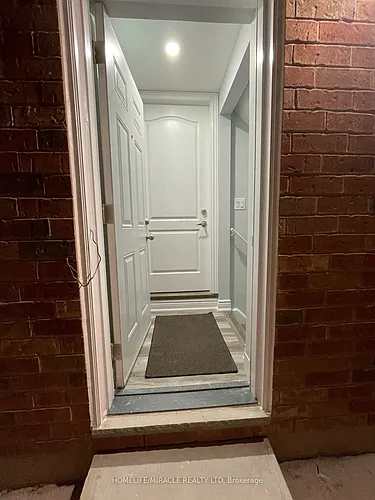 80 Reichert Ct #1 Photo 1