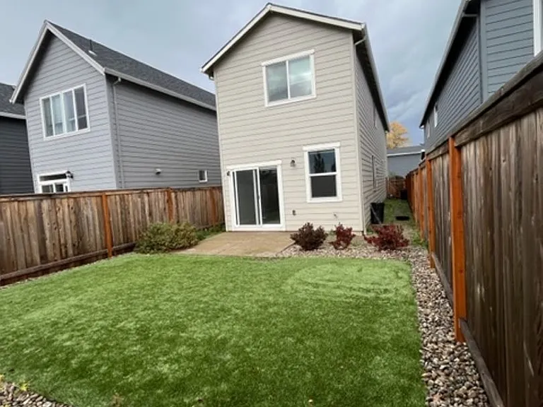 256 E Wayno Way — Photo 23