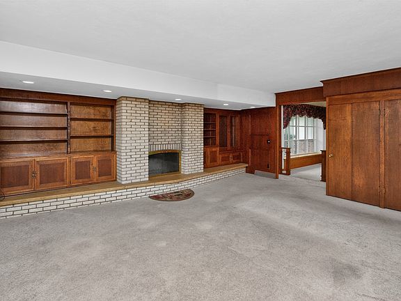 5th image of 3901 SW 31st St