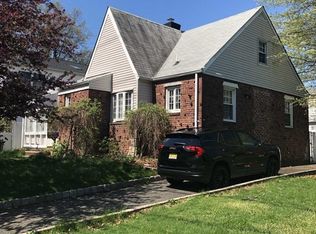 11 Terrace Ave, Hasbrouck Heights, NJ 07604