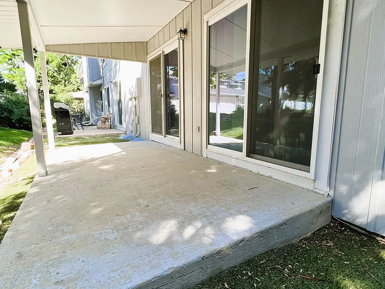 2826 S Wheeling Way — Photo 22