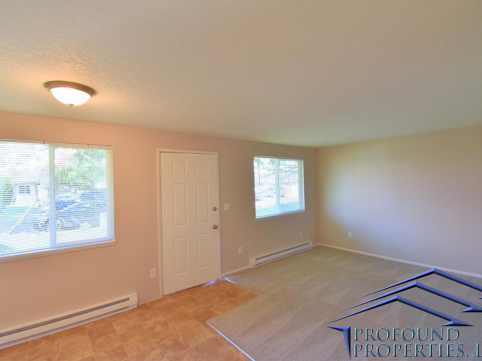 1st image of 221 SE 12th Ave APT 10
