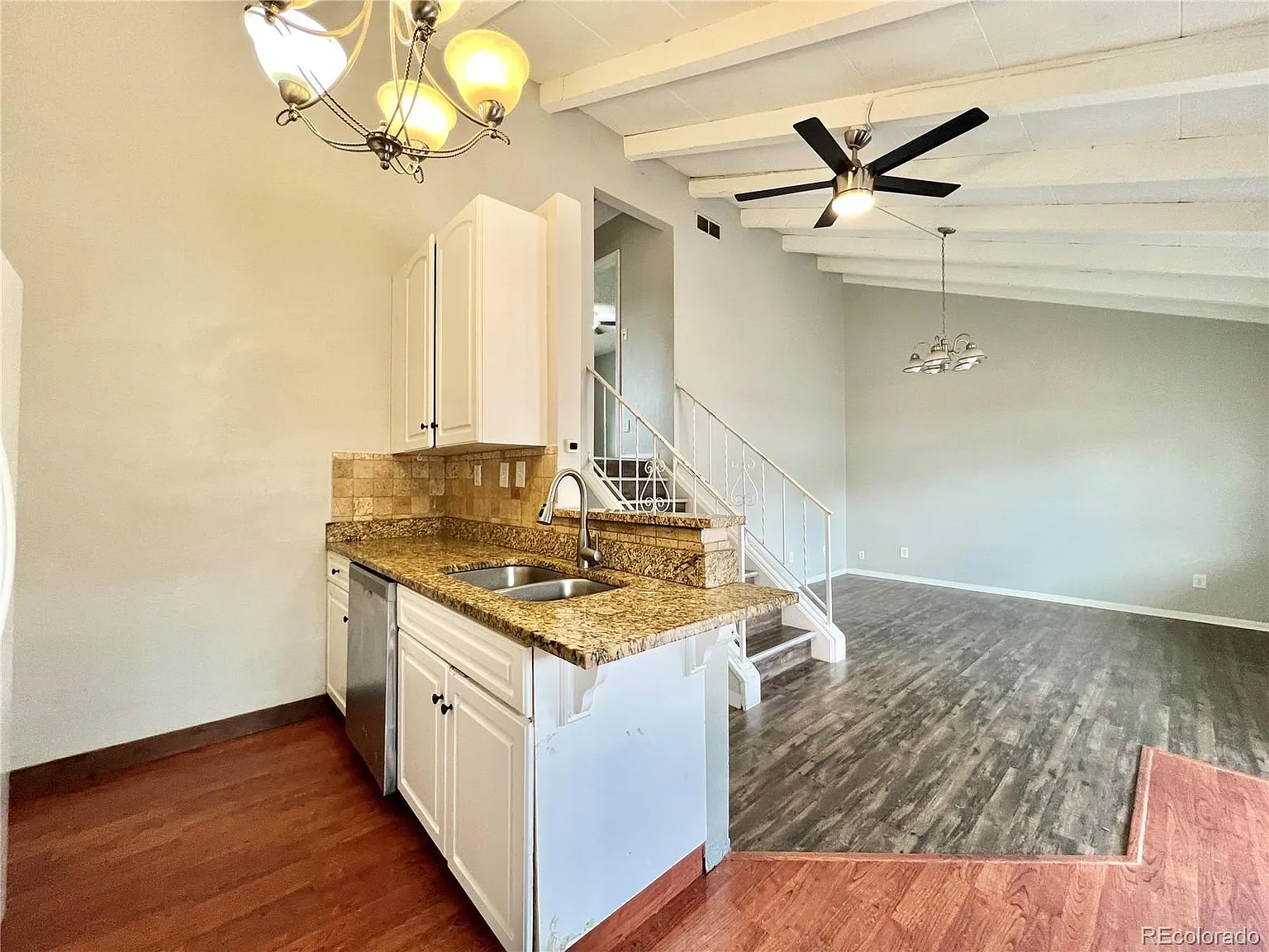 4 bed, 2.0 bath, 1326 sqft, $2,470 — Photo 3