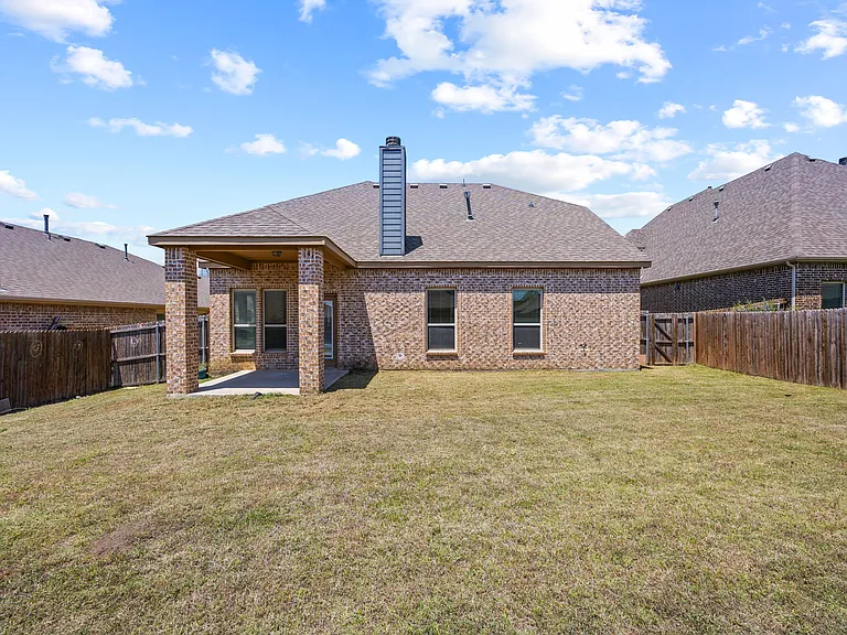 1445 Bateman Ln — Photo 34