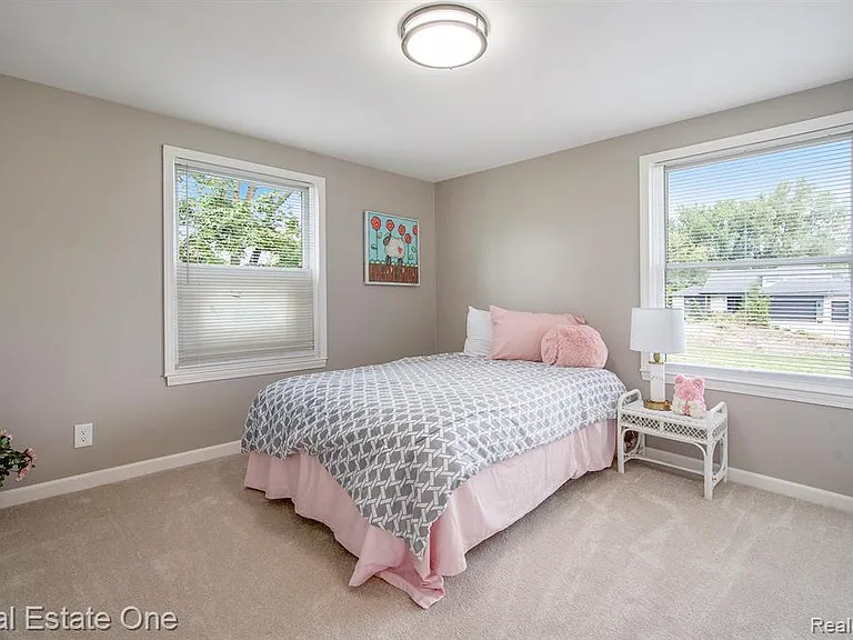 51275 Seven Mile Rd — Photo 22