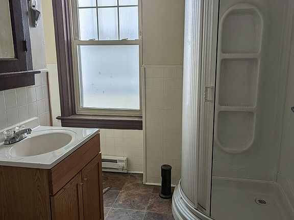 4th image of 1912 Market St #2R