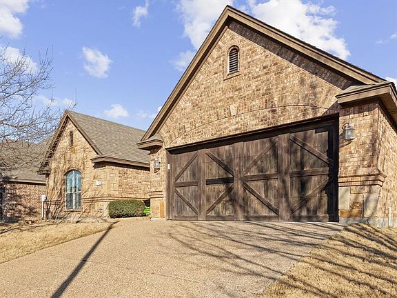 5th image of 212 Bay Hill Dr