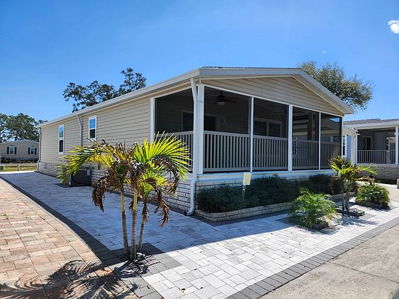 4th image of 10916 Yucatan Ave