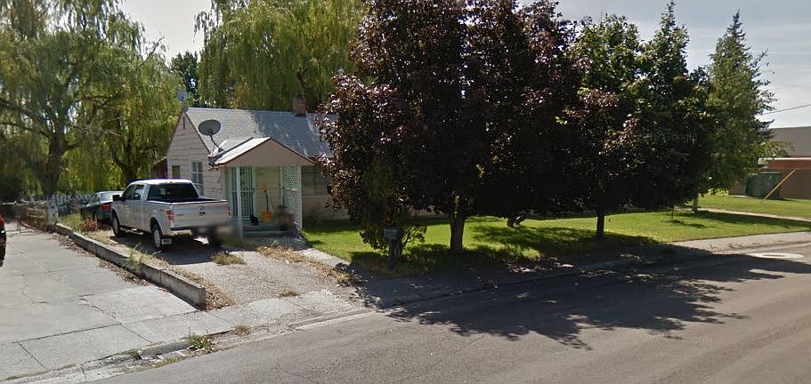 1st image of 1475 SE Bonneville Dr