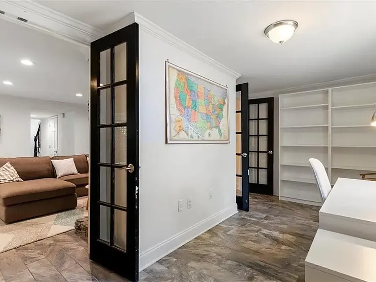 3825 Peachtree Dunwoody Rd NE — Photo 68