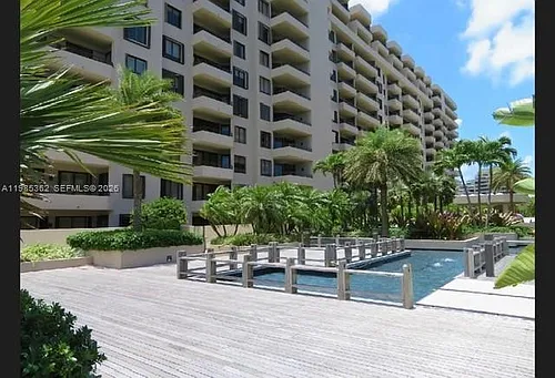 201 Crandon Blvd Photo 1