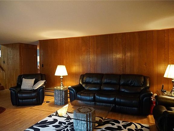 5th image of 95 Pin Oak Dr