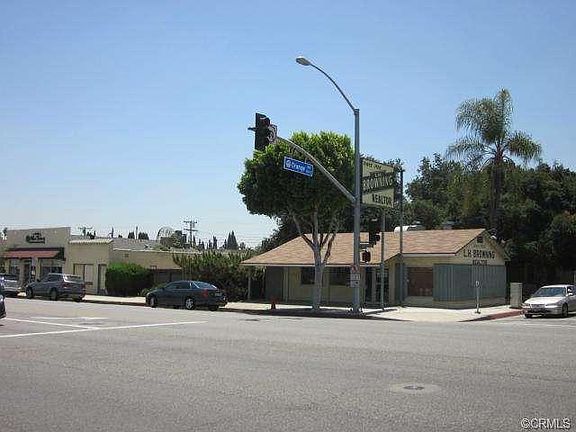 2nd image of 726 E Garvey Ave
