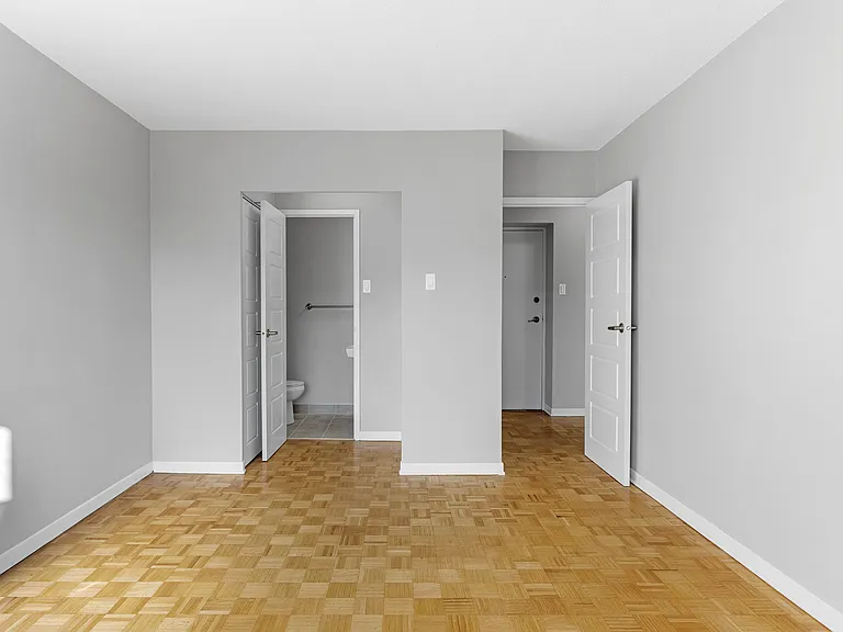 810 Canterbury Ave — Photo 55