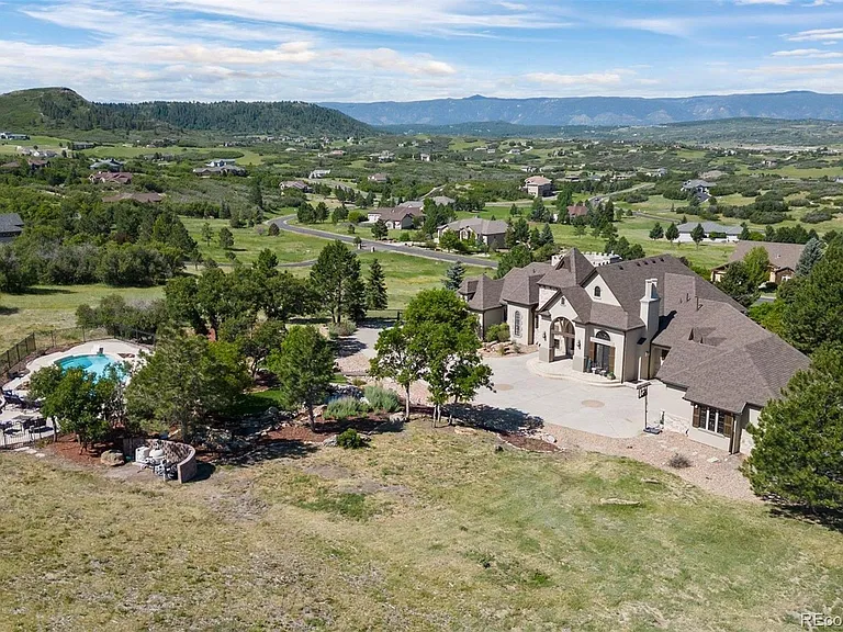 3440 Medallion Rd — Photo 49
