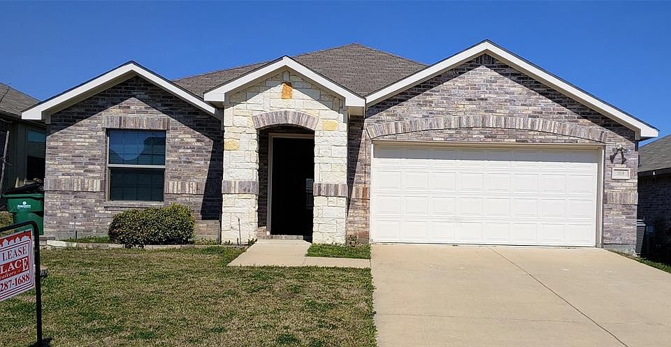 1st image of 319 Crosscreek Dr