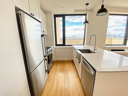 4th image of 409 Eastern Pkwy #1106