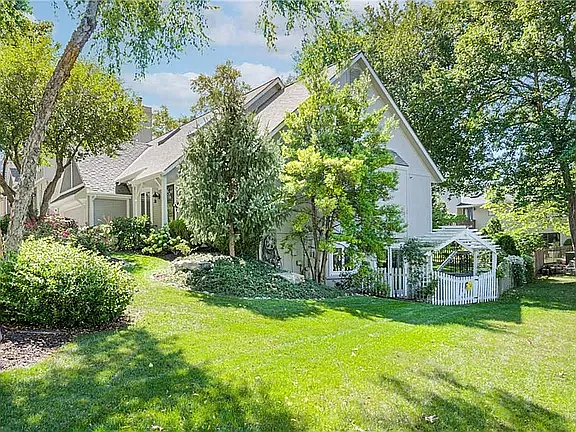 Side yard with patio from basement