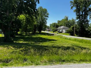 501 E Roosevelt Ave, Du Quoin, IL 62832