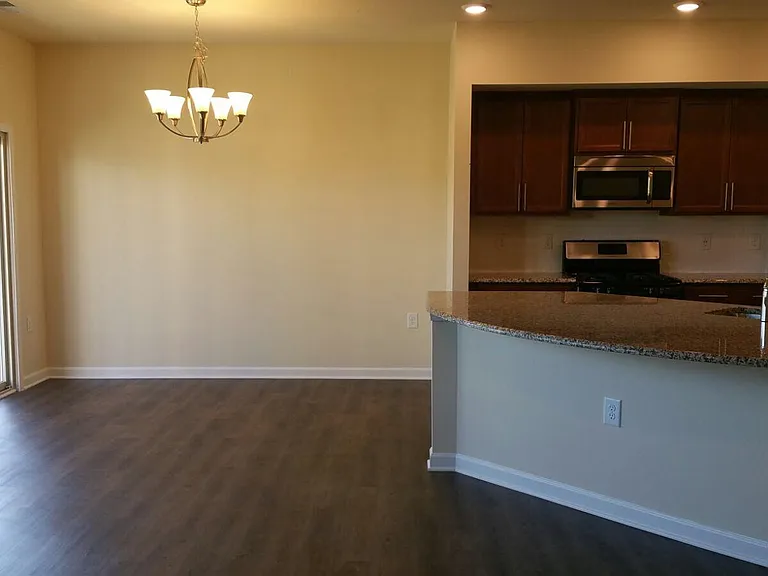 1905 Birdhouse Ln — Photo 12