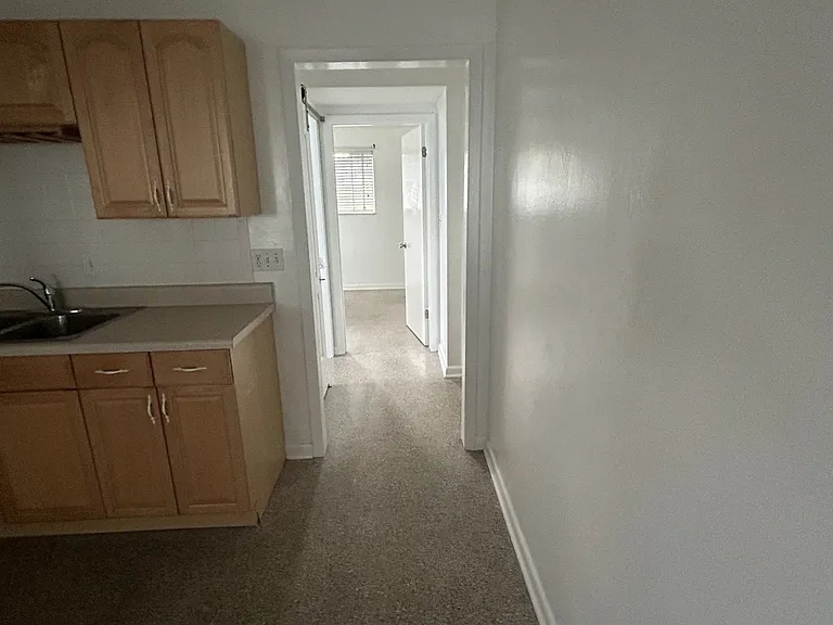 11 N Lake St #2 — Photo 18