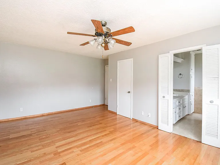 1709 Beaver Springs Ct — Photo 9