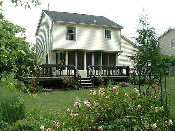 4th image of 23 Summer Hill Dr