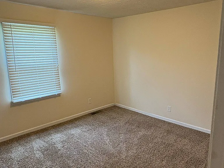 1621 Flanigan Ct #D — Photo 8