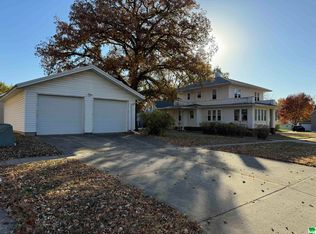 21 W 4th St, Remsen, IA 51050