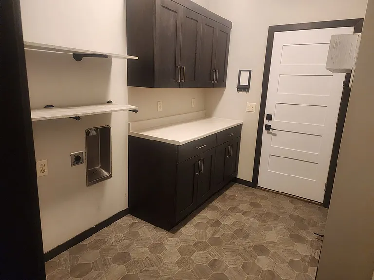 4513 S Dubuque Ave — Photo 16