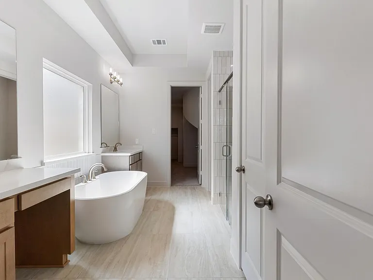 407 Mathis Lake Ct — Photo 10