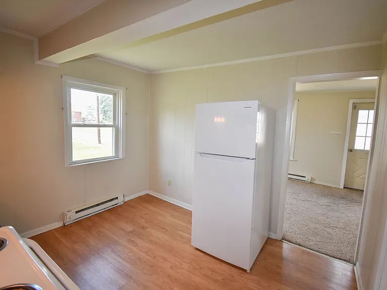 300 W Clinton St — Photo 9