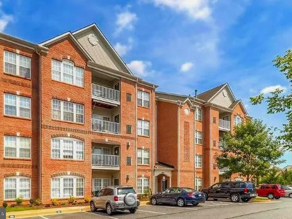 9603 Amberleigh Ln APT R, Perry Hall, MD 21128