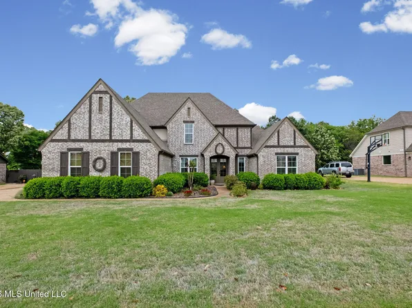 14685 Saint Charles Dr, Olive Branch, MS 38654