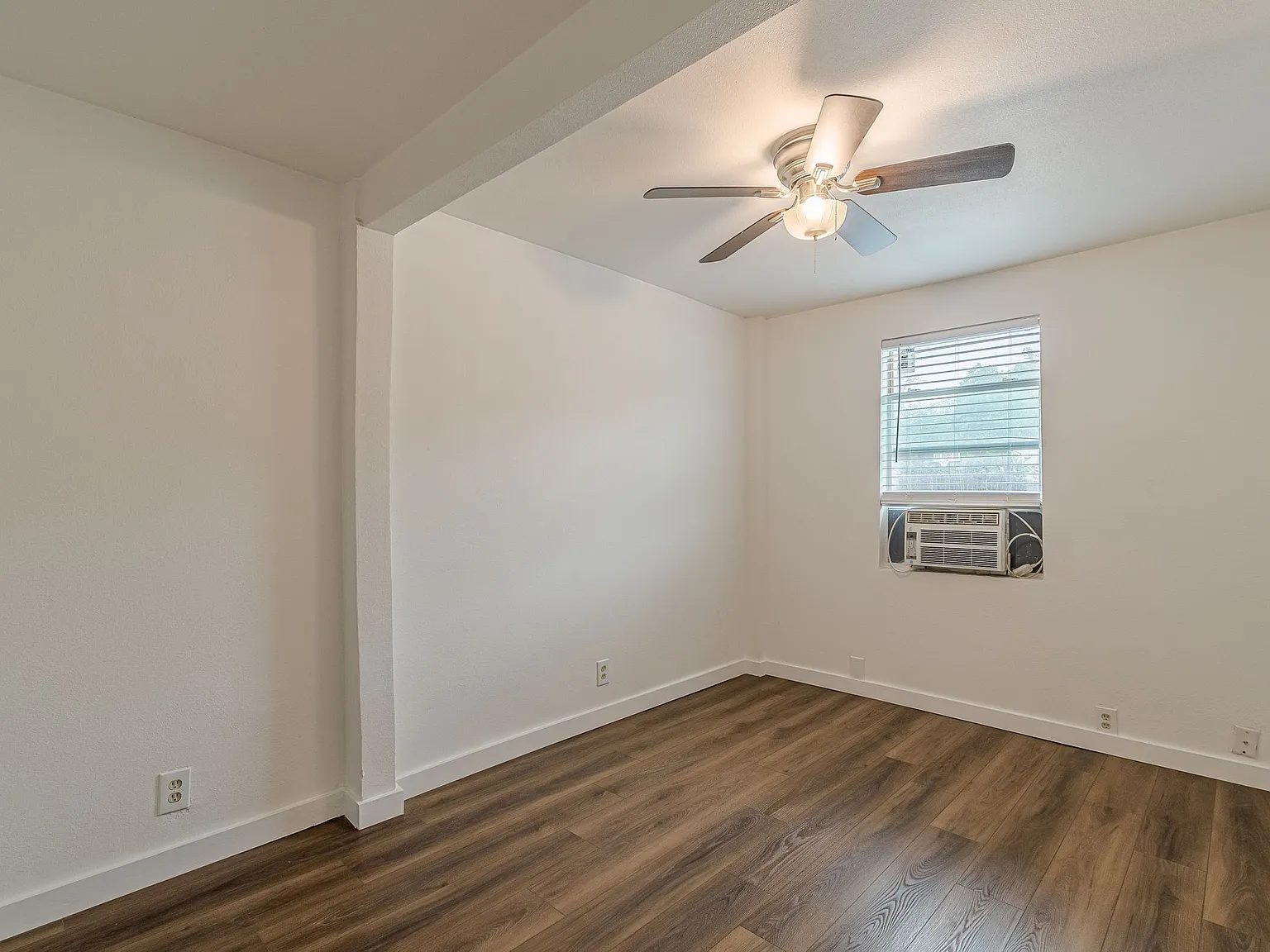 646 Avant Avenue - 3 — Photo 2