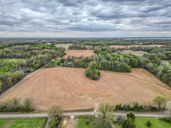 Thorpe Dr, Mason, TN 38049