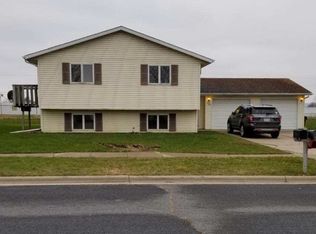 430 Lynn Dr, West Salem, WI 54669