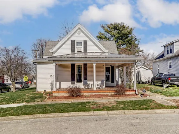 214 N Wright St, Blanchester, OH 45107
