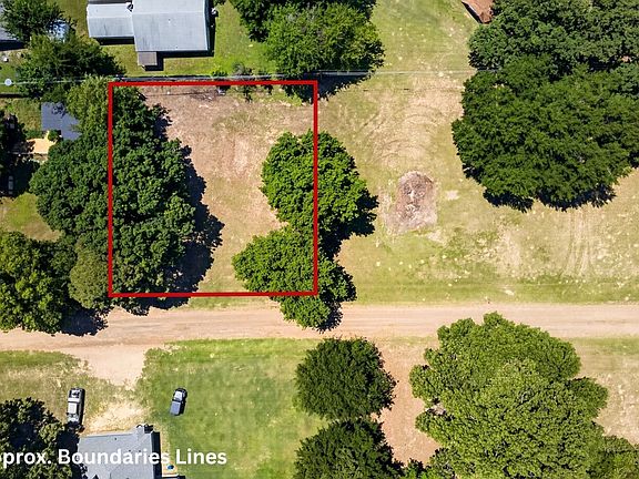 4th image of 114 Crestwood Dr