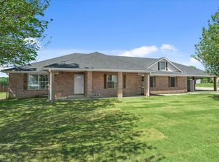 1631 E Farmers Rd, Seagoville, TX 75159