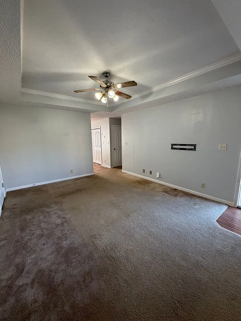 3 Bedroom House Near Fort Campbell with NO HOA! — Photo 3