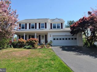 10862 Monticello Ct, Great Falls, VA 22066